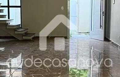 Imagem 5: Casa Duplex, Lírio do Vale