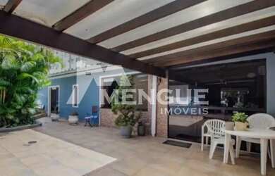 Imagem 12: Aluga-se Casa residencial com 3 dormitórios sendo 2 suítes e conta com 3 vagas de garagem