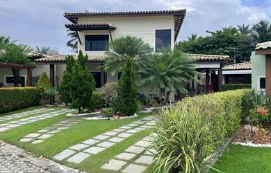 Imagem: A casa em condomínio possui 4 Dormitórios, 4 Banheiros, 3