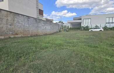 Imagem: O terreno possui 325m² de Área e está localizado em Jardins