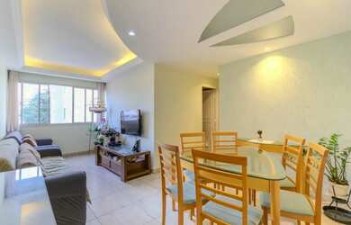 Imagem: O apartamento possui 3 Dormitórios, 1 Banheiro, 2 Vagas na