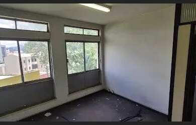 Imagem: O depósito possui 65m² de Área e está localizado em Lapa