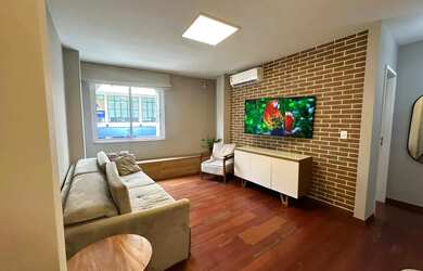 Imagem: O apartamento possui 2 Dormitórios, 2 Banheiros, 80m² de Área