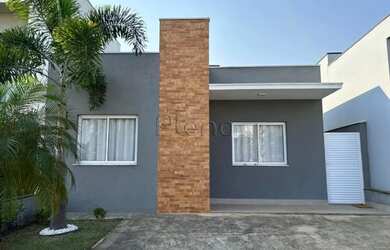 Imagem: A casa em condomínio possui 3 Dormitórios, 2 Banheiros, 2