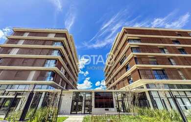 Imagem: O apartamento possui 3 Dormitórios, 5 Banheiros, 4 Vagas na