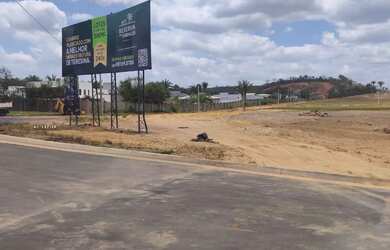 Imagem: O terreno possui 300m² de Área e está localizado em Parque