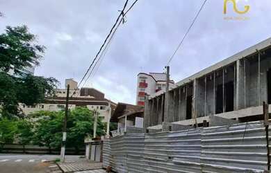 Imagem: A casa possui 2 Dormitórios, 3 Banheiros, 1 Vaga na garagem