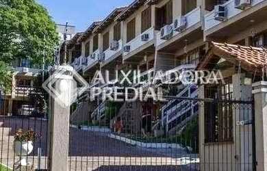 Imagem: A casa em condomínio possui 3 Dormitórios, 1 Banheiro, 3 Vagas