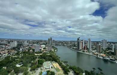 Imagem: O apartamento possui 3 Dormitórios, 3 Banheiros, 2 Vagas na