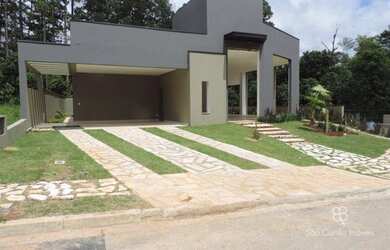 Imagem: A casa em condomínio possui 3 Dormitórios, 5 Banheiros, 3