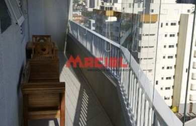 Imagem: O apartamento possui 3 Dormitórios, 1 Banheiro, 2 Vagas na