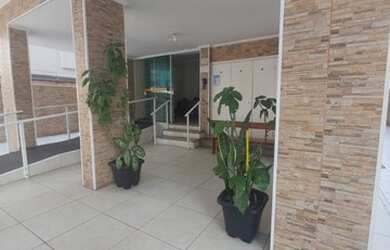 Imagem: O apartamento possui 1 Dormitório, 1 Banheiro, 1 Vaga na garagem