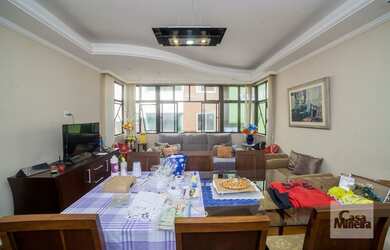 Imagem: O apartamento possui 3 Dormitórios, 2 Banheiros, 2 Vagas na