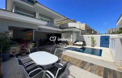 Imagem: A casa em condomínio possui 4 Dormitórios, 5 Banheiros, 4