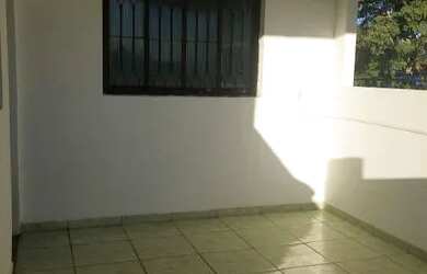 Imagem: A casa possui 1 Dormitório, 1 Banheiro, 56m² de Área e está