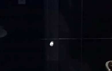 Imagem: A casa possui 3 Dormitórios, 2 Banheiros, 1 Vaga na garagem