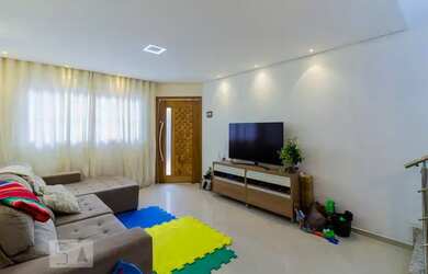 Imagem: A casa possui 3 Dormitórios, 4 Banheiros, 2 Vagas na garagem