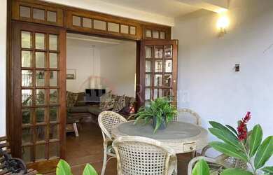 Imagem: A casa em condomínio possui 3 Dormitórios, 2 Banheiros, 3