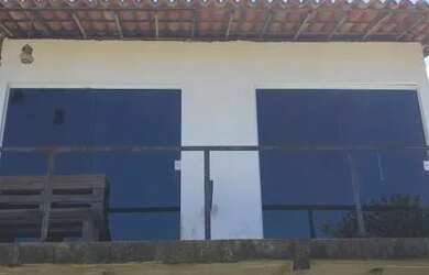 Imagem: A casa possui 2 Dormitórios, 2 Banheiros, 1 Vaga na garagem