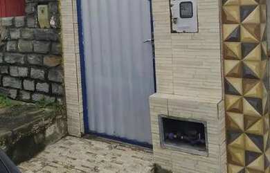 Imagem: A casa possui 2 Dormitórios, 1 Banheiro e está localizado