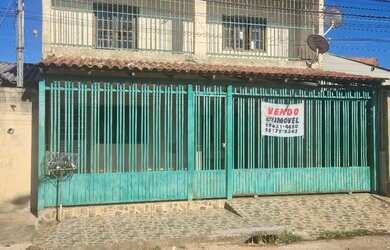 Imagem: A casa possui 2 Dormitórios, 2 Banheiros, 1 Vaga na garagem