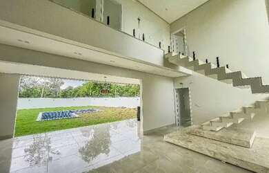 Imagem: A casa em condomínio possui 4 Dormitórios, 5 Banheiros, 5