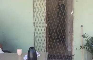 Imagem: A casa possui 1 Dormitório, 1 Banheiro e está localizado