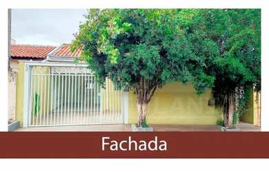 Imagem: A casa possui 3 Dormitórios, 2 Banheiros, 114m² de Área e