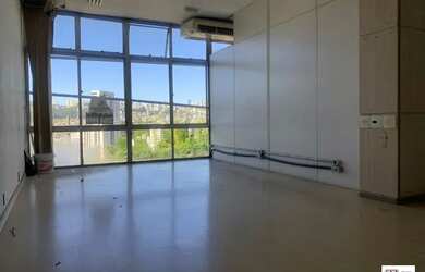 Imagem: O depósito possui 182m² de Área e está localizado em Cidade