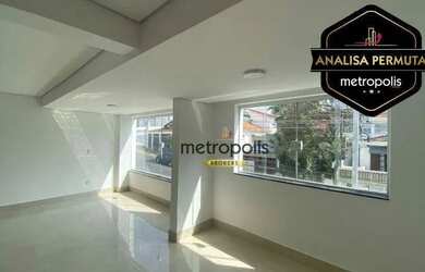 Imagem: A casa possui 3 Dormitórios, 3 Banheiros, 5 Vagas na garagem