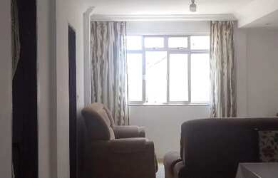 Imagem: A casa possui 2 Dormitórios, 2 Banheiros e Ar-condicionado