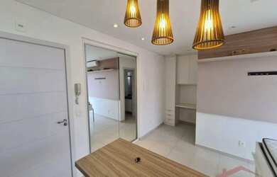 Imagem: O apartamento possui 1 Dormitório, 1 Banheiro, 1 Vaga na garagem