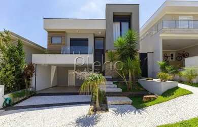 Imagem: A casa em condomínio possui 4 Dormitórios, 2 Banheiros, 4