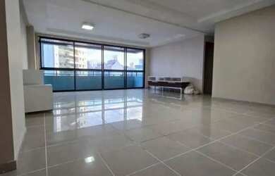 Imagem: O apartamento possui 4 Dormitórios, 5 Banheiros, 2 Vagas na