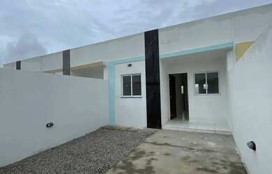 Imagem: A casa possui 2 Dormitórios, 1 Banheiro, 1 Vaga na garagem