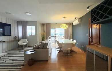 Imagem: O apartamento possui 2 Dormitórios, 2 Banheiros, 2 Vagas na