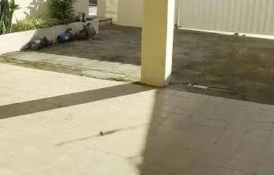 Imagem 3: Casa com 5 suítes, possui 5 vgs cobertas, área gourmet e depósito Valentina...