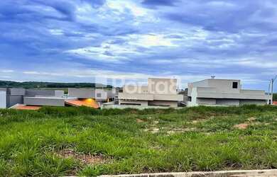 Imagem: O terreno possui 253m² de Área, Imóvel novo e está localizado