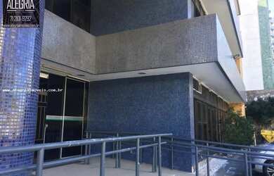 Imagem: O depósito possui 5 Vagas na garagem, 2.600m² de Área e