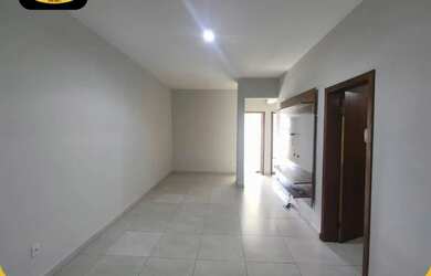 Imagem: O apartamento possui 3 Dormitórios, 1 Banheiro, 1 Vaga na garagem