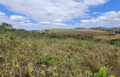 Imagem 12: Terreno de 13,7 hectares a 500 m de estrada de terra