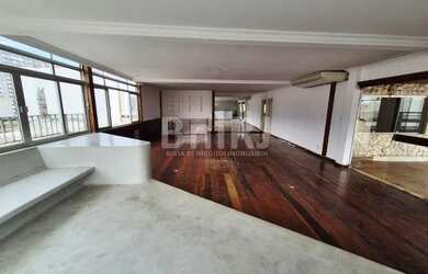 Imagem 14: Leblon: Cobertura Gigante com piscina , Vista mar e Preço Imbatível!