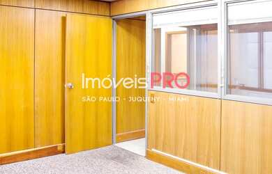 Imagem: O depósito possui 5 Vagas na garagem, 292m² de Área e está