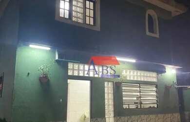 Imagem: A casa possui 5 Dormitórios, 3 Banheiros, 2 Vagas na garagem