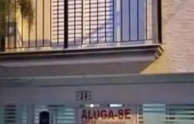 Imagem: A casa possui 1 Dormitório, 1 Banheiro, 2 Vagas na garagem