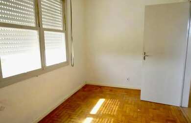 Imagem: O apartamento possui 2 Dormitórios, 1 Banheiro e 52m² de Área