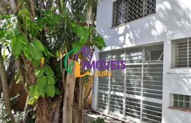 Imagem: A casa possui 5 Dormitórios, 3 Banheiros, 5 Vagas na garagem