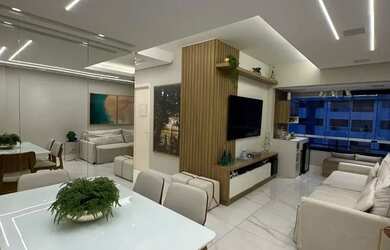 Imagem: O apartamento possui 3 Dormitórios, 2 Banheiros, 2 Vagas na