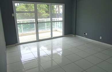 Imagem: O apartamento possui 3 Dormitórios, 2 Banheiros, 2 Vagas na