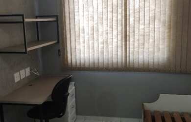 Imagem: A kitnet possui 1 Dormitório, 1 Banheiro, 1 Vaga na garagem